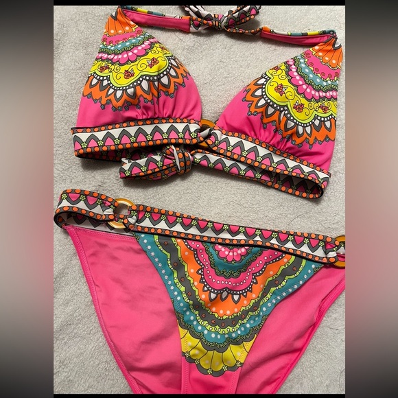 Colorful Patterned Bikini Set - Picture 2 of 4